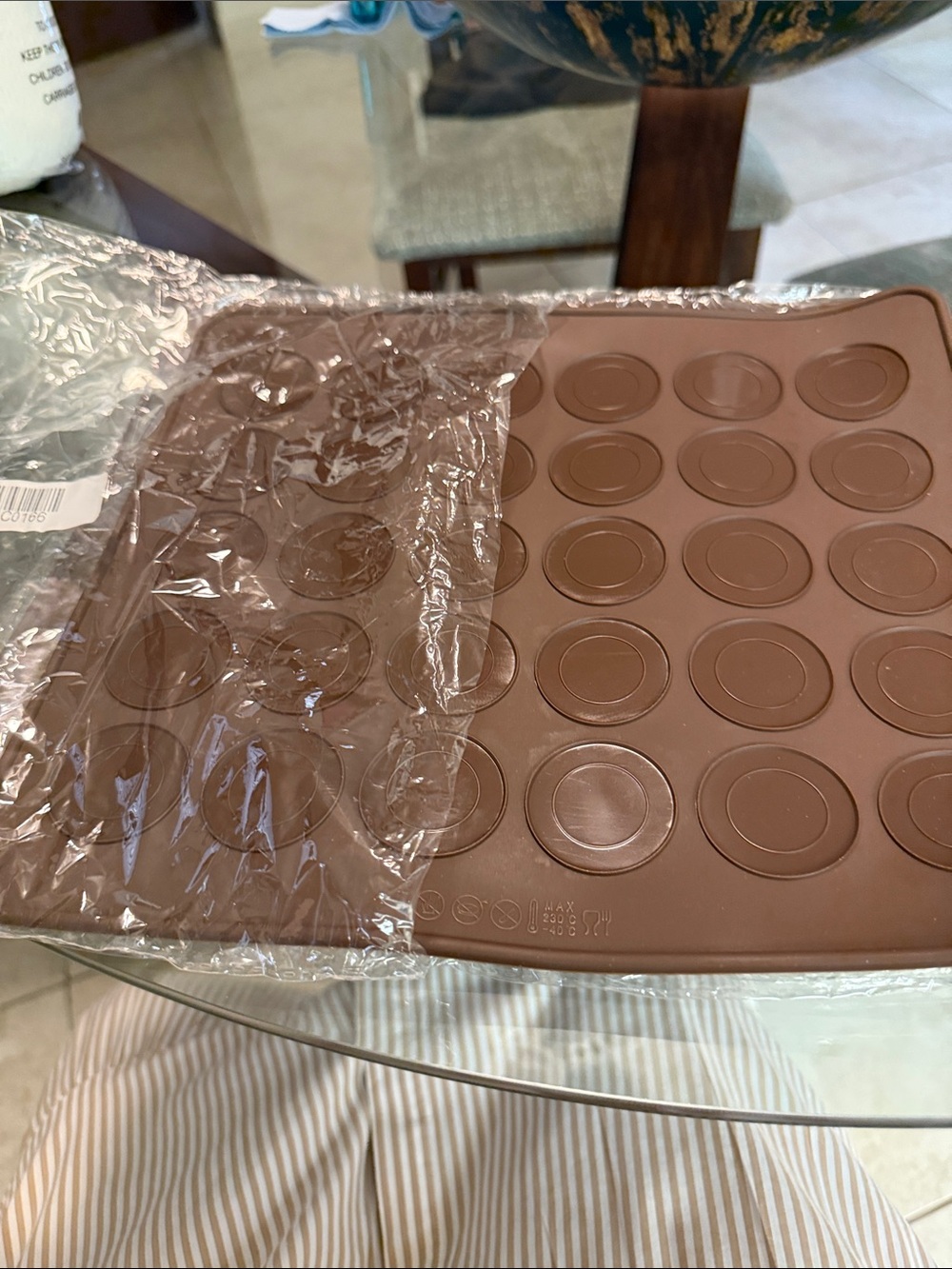 Silicone Macaron Baking Mat - Brown